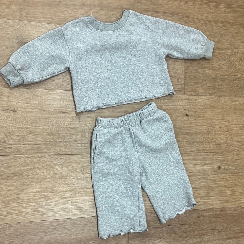 Gap Light Gray Scallop Hem Sweatshirt & Pants Set